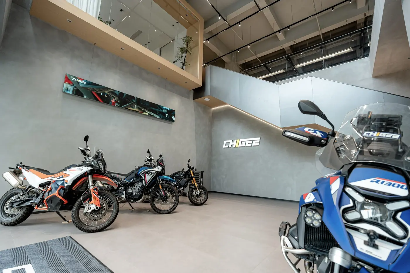 CHIGEE 摩托车产品展示区